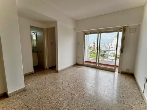Departamento en ALQUILER de 2 dormitorios y  lavadero en dg. 74 y 58 - 8 vo. piso