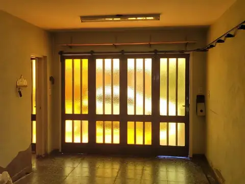 Depto Tipo Casa 5 ambientes con 2 baños