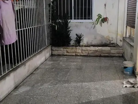 Depto Tipo Casa en Venta en Tolosa, USD 95.000