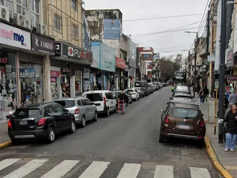 FLORES LOCAL ZONA COMERCIAL MAYORISTA ALQUILO