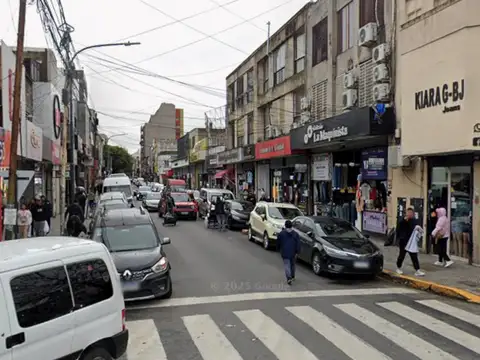 Local en Alquiler en Flores, $ 3.000.000