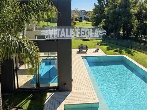 CASA VENTA TERRAVISTA 7 AMB 5 SUITES FONDO LAGUNA SPA REFACCIONADA