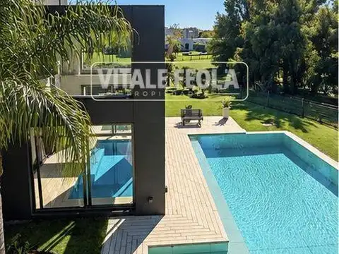 CASA VENTA TERRAVISTA 7 AMB 5 SUITES FONDO LAGUNA SPA REFACCIONADA