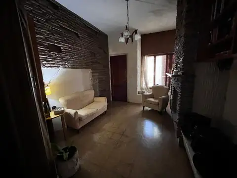 SE VENDE IMPORTANTE CASA EN CENTRO 2