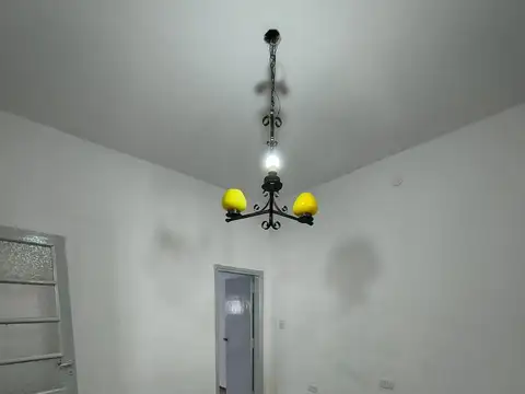 Casa en Alquiler con 1 cochera