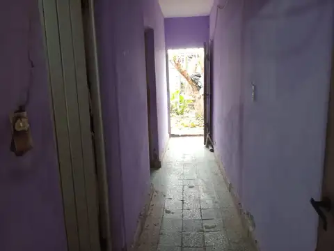 Casa 2 ambientes con 1 baño