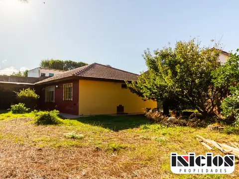 Hermoso Chalet en Barrio Tranquilo - C957