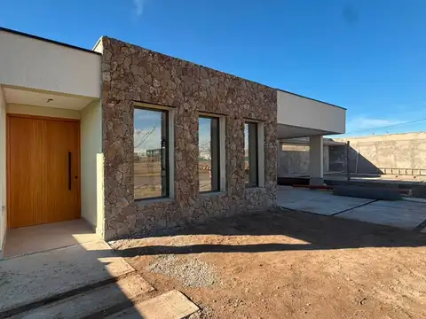 Casa en Venta en Mayor Drummond, Lujan de Cuyo