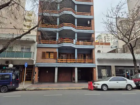 VENTA DEPARTAMENTO 4 AMBIENTES  C /BALCON CON COCHERA CUBIERTA. BAULERA.EN VILLA URQUIZA APTO CRED