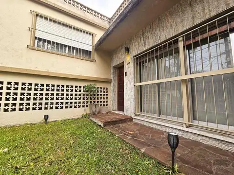 Depto Tipo Casa en Alquiler en Florida Belgrano/Oeste, USD 820