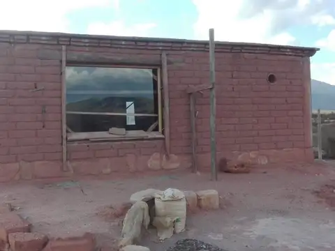 Casa 3 ambientes con 1 baño