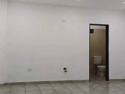 Local en Alquiler en La Loma, $ 650.000