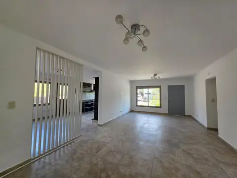 Casa cómoda y funcional en Barrancas de Santa María