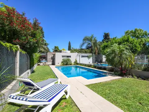 Casa de 3 dormitorios - Con Pileta y Parrillero - Fisherton