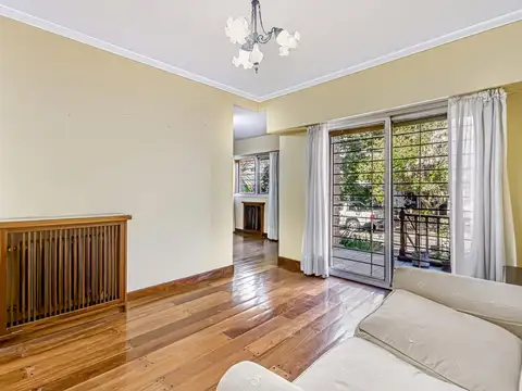 Casa en Venta con 4 cocheras