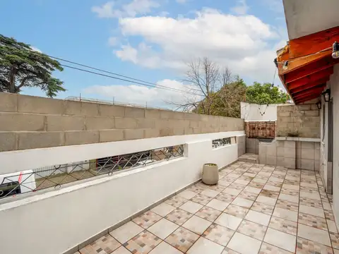Depto Tipo Casa en Venta de 4 ambientes