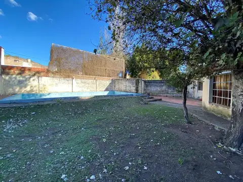 Av. Portugal al 1500, Arroyito, Rosario.