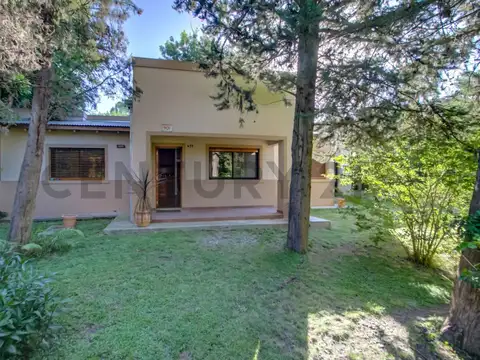 Casa 7 ambientes con 2 baños