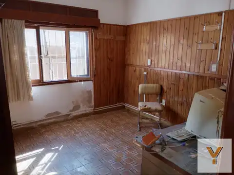 Casa en venta - 3 Dormitorios 1 Baño - Cochera - 480Mts2 - Moquehua