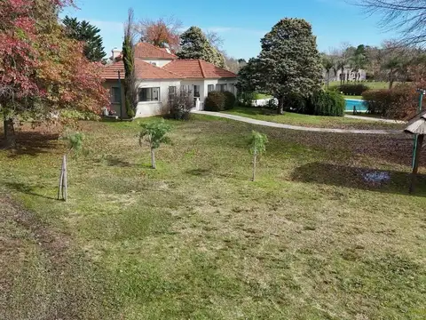 Venta de Lote en Barrio Los Alcanfores, Boulevard 100