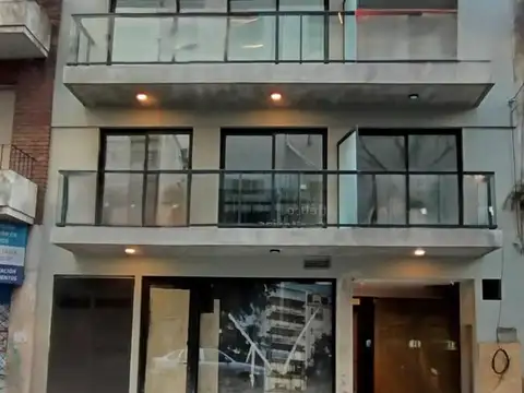 Paraguay y Junin, depto a estrenar  