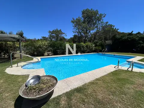 Vende casa en Punta Ballena