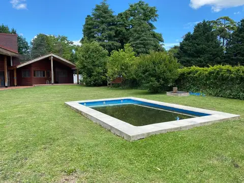 Casa 5 ambientes con 4 baños