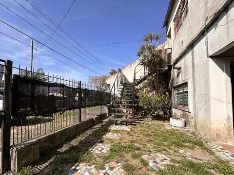 Avenida Caseros 2000