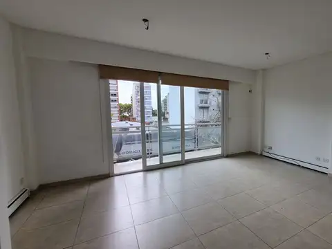EXCELENTE DEPARTAMENTO UN AMBIENTE -GIMNASIO