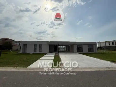Casa en venta | B° Náutico El Naudir | Escobar