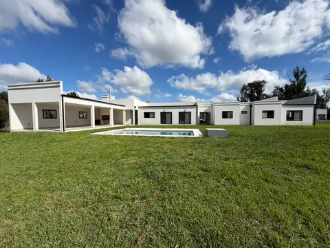 VENTA CASA A ESTRENAR COMARCAS DE LUJAN 5 AMB PISC