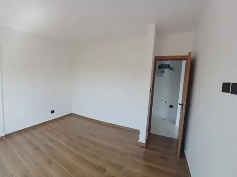 Av Mosconi 1446 , Piso 2