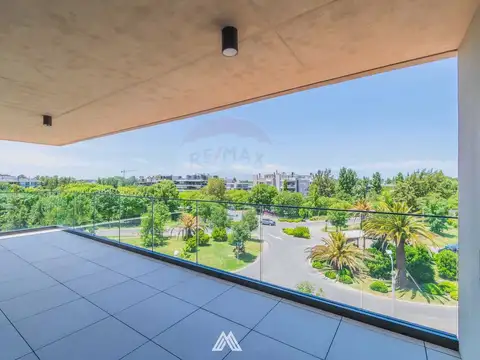 Avenida del Polo 7000