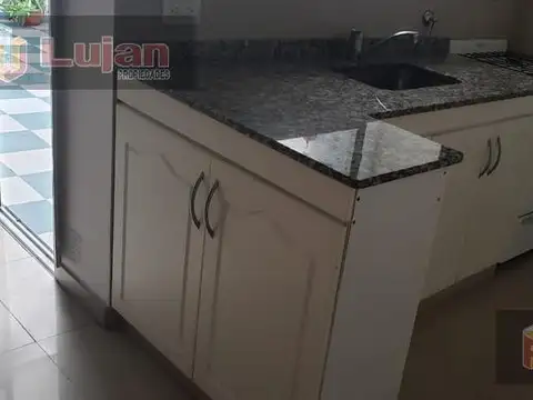 Depto Tipo Casa en Alquiler de 1 dormitorio