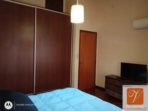 Casa 4 ambientes con 2 baños