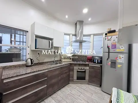 Depto Tipo Casa 4 ambientes con 2 baños