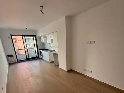 Departamento en Alquiler en Villa Luro, $ 550.000