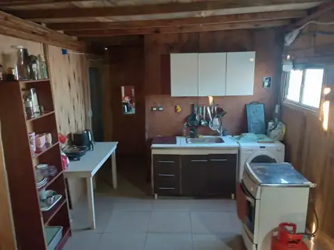 Casa 2 ambientes con 1 baño