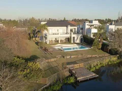Casa al agua amueblada  | La Alameda Nordelta