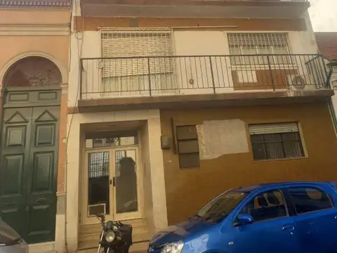 Departamento de 2 amb. con pequeño patio