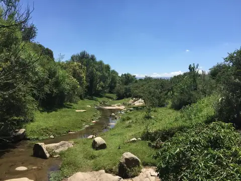 Venta Terreno Club de Campo Los Tres Arroyos - La Falda, Córdoba, Argentina.