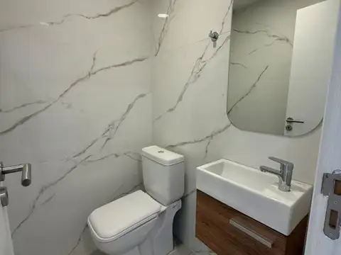 Depto Tipo Casa 3 ambientes con 2 baños