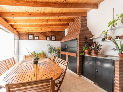 PH 5 AMBIENTES VENTA VILLA SARMIENTO QUINCHO PATIO