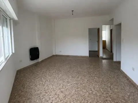 Depto Tipo Casa 3 ambientes con 2 baños
