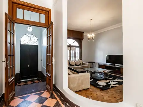 Casa 5 ambientes con 2 baños