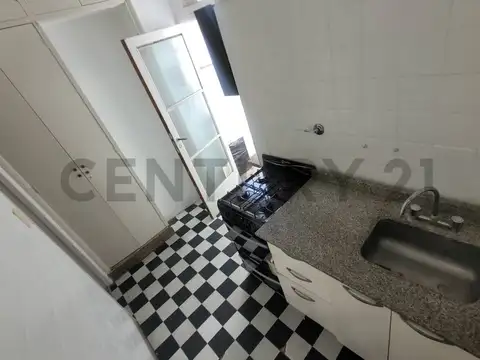 Venta Departamento 3 Ambientes Parque Chacabuco + Patio Balcon y Terraza. Apto Credito