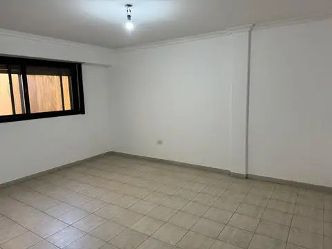 Alem 100, Piso 2°