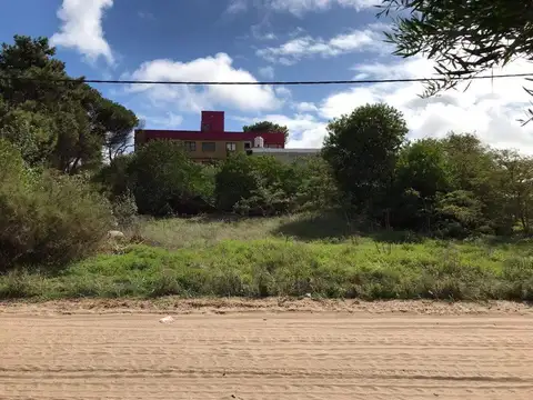 Paseo 147 y av 6 100