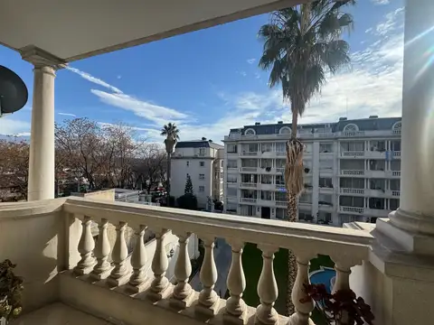 Departamento en Alquiler con 1 cocheras