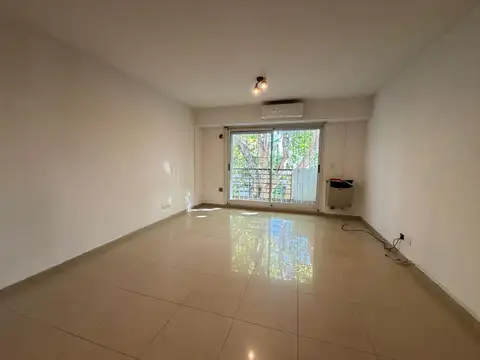 Campana 2800, Piso 2